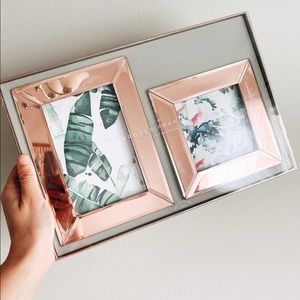 Rose gold mirror picture frames (b)